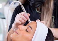 Βαθύς Καθαρισμός Προσώπου + Δερμοαπόξεση με διαμάντι